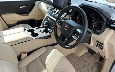 Toyota Land Cruiser, 2022 год, 11 420 000 рублей, 18 фотография