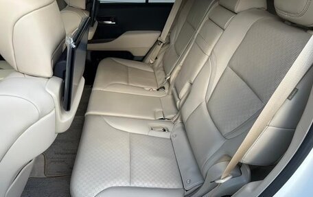 Toyota Land Cruiser, 2022 год, 11 420 000 рублей, 40 фотография