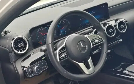 Mercedes-Benz A-Класс, 2022 год, 1 900 090 рублей, 14 фотография