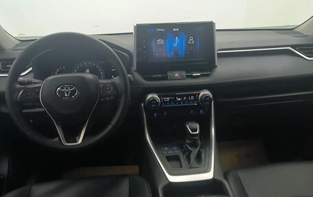 Toyota RAV4, 2020 год, 2 340 000 рублей, 6 фотография