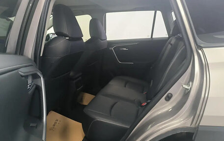 Toyota RAV4, 2020 год, 2 340 000 рублей, 10 фотография