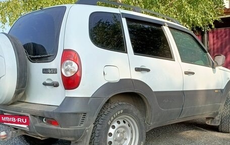 Chevrolet Niva I рестайлинг, 2016 год, 830 000 рублей, 6 фотография