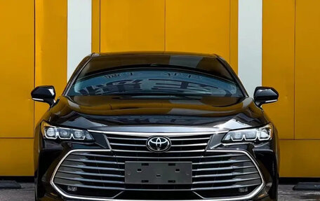 Toyota Avalon, 2020 год, 1 900 000 рублей, 2 фотография