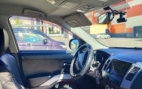 Mitsubishi Outlander III рестайлинг 3, 2012 год, 1 620 000 рублей, 10 фотография