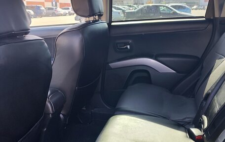 Mitsubishi Outlander III рестайлинг 3, 2012 год, 1 620 000 рублей, 12 фотография