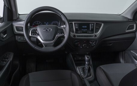 Hyundai Solaris II рестайлинг, 2021 год, 1 634 000 рублей, 6 фотография