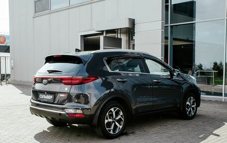 KIA Sportage IV рестайлинг, 2019 год, 1 800 000 рублей, 2 фотография