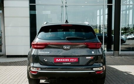 KIA Sportage IV рестайлинг, 2019 год, 1 800 000 рублей, 4 фотография
