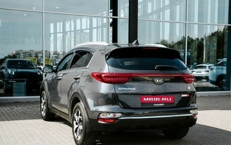 KIA Sportage IV рестайлинг, 2019 год, 1 800 000 рублей, 6 фотография