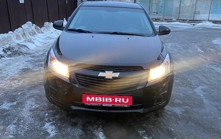 Chevrolet Cruze II, 2013 год, 850 000 рублей, 2 фотография