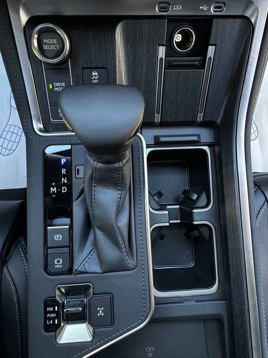 Lexus GX II рестайлинг 2, 2024 год, 14 300 000 рублей, 28 фотография