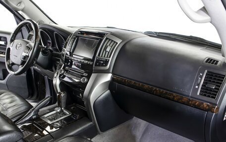 Toyota Land Cruiser 200, 2012 год, 2 998 000 рублей, 9 фотография