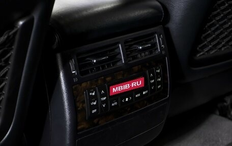 Toyota Land Cruiser 200, 2012 год, 2 998 000 рублей, 17 фотография