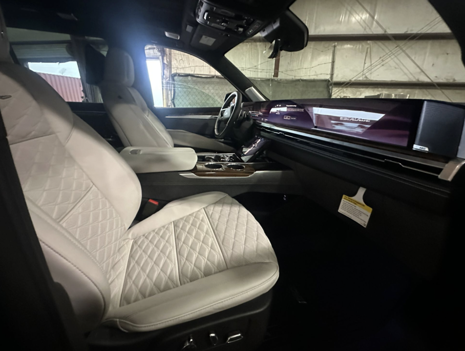 Cadillac Escalade V, 2024 год, 23 000 000 рублей, 8 фотография