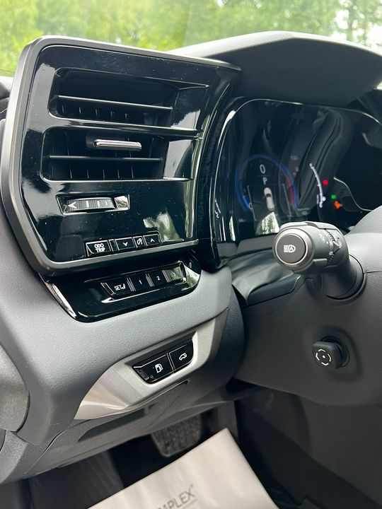 Lexus RX IV рестайлинг, 2024 год, 9 800 000 рублей, 14 фотография