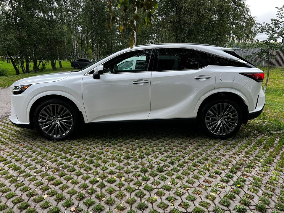 Lexus RX IV рестайлинг, 2024 год, 9 800 000 рублей, 6 фотография