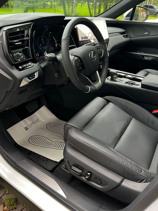 Lexus RX IV рестайлинг, 2024 год, 9 800 000 рублей, 10 фотография