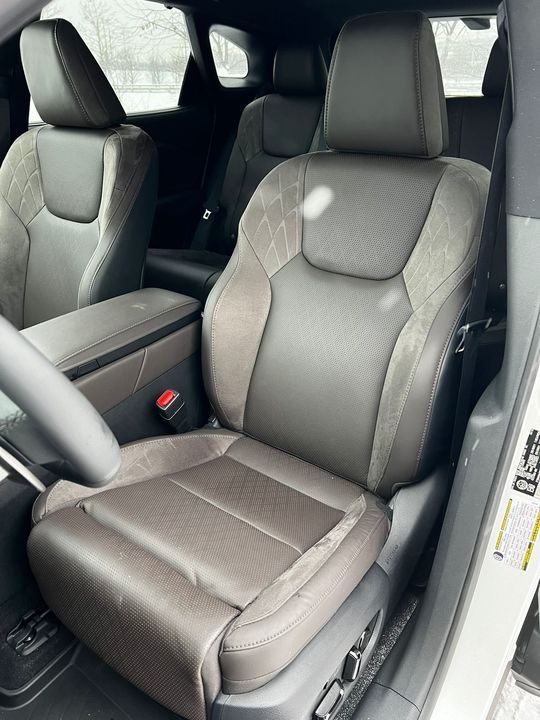 Lexus RX IV рестайлинг, 2024 год, 9 800 000 рублей, 6 фотография