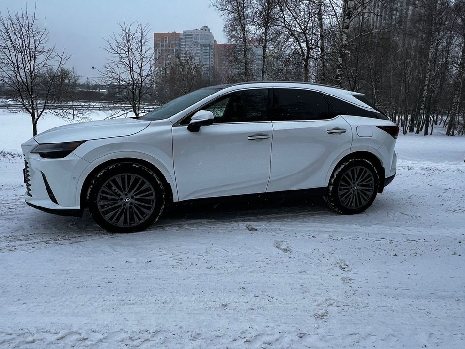 Lexus RX IV рестайлинг, 2024 год, 9 800 000 рублей, 3 фотография