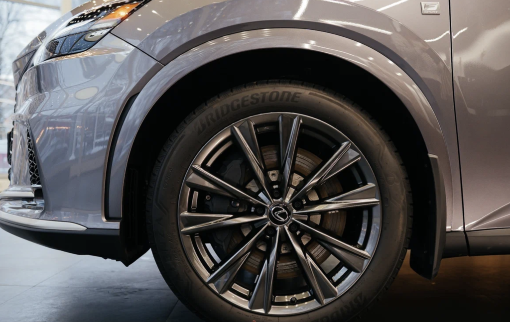 Lexus RX IV рестайлинг, 2024 год, 9 800 000 рублей, 4 фотография
