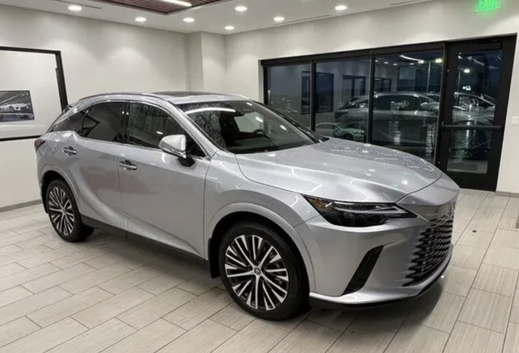 Lexus RX IV рестайлинг, 2024 год, 9 800 000 рублей, 3 фотография