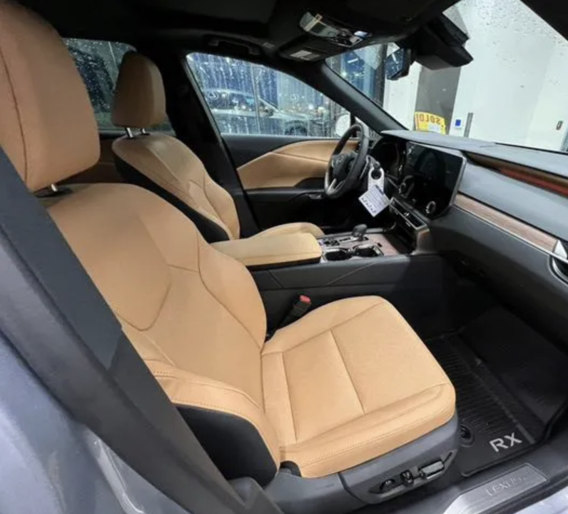 Lexus RX IV рестайлинг, 2024 год, 9 800 000 рублей, 7 фотография