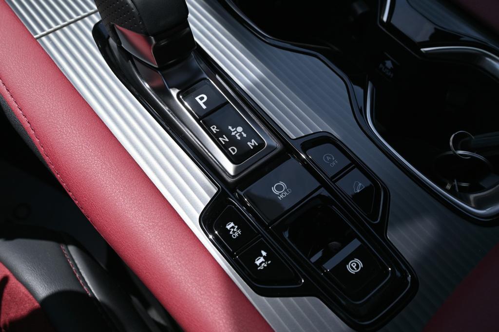 Lexus RX IV рестайлинг, 2024 год, 9 800 000 рублей, 10 фотография