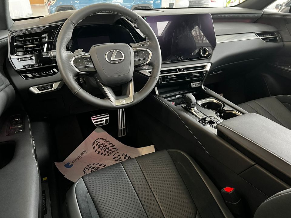 Lexus RX IV рестайлинг, 2024 год, 9 800 000 рублей, 3 фотография