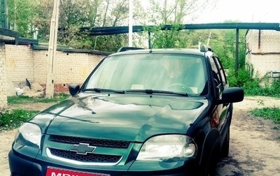 Chevrolet Niva I рестайлинг, 2004 год, 500 000 рублей, 1 фотография