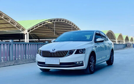 Skoda Octavia, 2022 год, 1 590 000 рублей, 1 фотография
