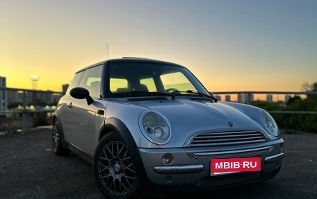 MINI Hatch, 2002 год, 735 000 рублей, 1 фотография