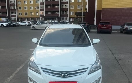 Hyundai Solaris II рестайлинг, 2016 год, 1 030 000 рублей, 1 фотография