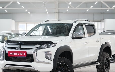 Mitsubishi L200 IV рестайлинг, 2022 год, 4 299 000 рублей, 2 фотография