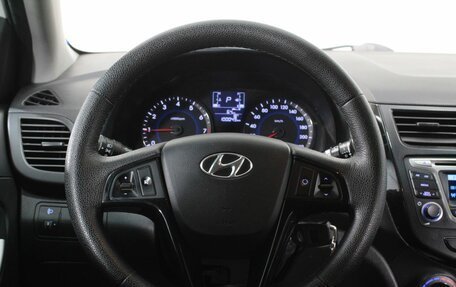 Hyundai Solaris II рестайлинг, 2016 год, 805 000 рублей, 14 фотография