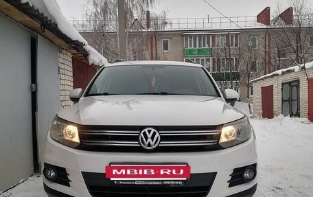 Volkswagen Tiguan I, 2012 год, 1 000 000 рублей, 2 фотография