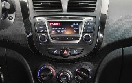 Hyundai Solaris II рестайлинг, 2016 год, 805 000 рублей, 13 фотография