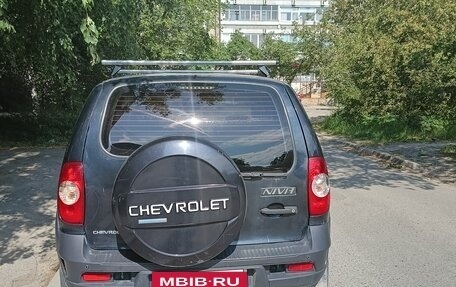 Chevrolet Niva I рестайлинг, 2013 год, 560 000 рублей, 4 фотография
