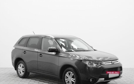 Mitsubishi Outlander III рестайлинг 3, 2014 год, 1 300 999 рублей, 3 фотография