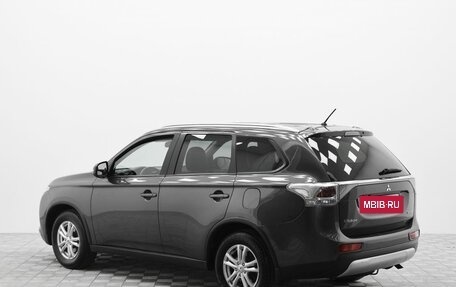 Mitsubishi Outlander III рестайлинг 3, 2014 год, 1 300 999 рублей, 5 фотография