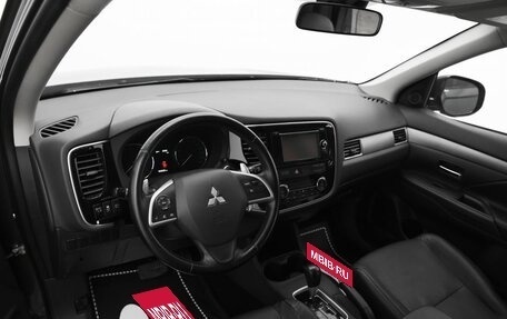 Mitsubishi Outlander III рестайлинг 3, 2014 год, 1 300 999 рублей, 8 фотография