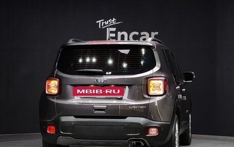 Jeep Renegade I рестайлинг, 2021 год, 2 219 000 рублей, 3 фотография