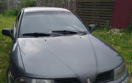 Mitsubishi Carisma I, 2002 год, 155 000 рублей, 2 фотография