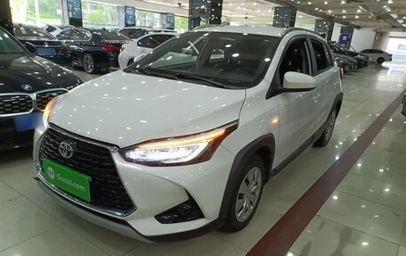 Toyota Yaris XP150 рестайлинг, 2022 год, 1 300 000 рублей, 1 фотография