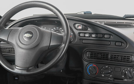 Chevrolet Niva I рестайлинг, 2017 год, 829 000 рублей, 11 фотография