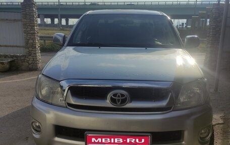 Toyota Hilux VII, 2011 год, 1 950 000 рублей, 1 фотография