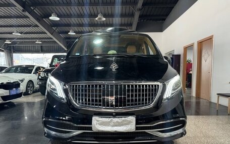 Mercedes-Benz V-Класс, 2021 год, 3 600 000 рублей, 2 фотография