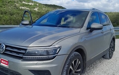 Volkswagen Tiguan II, 2019 год, 2 300 000 рублей, 1 фотография