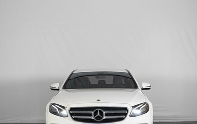 Mercedes-Benz E-Класс, 2017 год, 3 199 000 рублей, 1 фотография