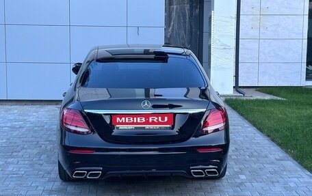 Mercedes-Benz E-Класс, 2017 год, 2 665 000 рублей, 4 фотография