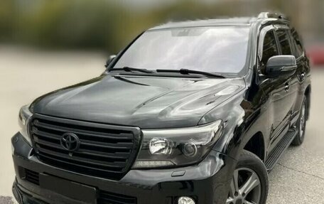 Toyota Land Cruiser 200, 2013 год, 4 050 000 рублей, 2 фотография